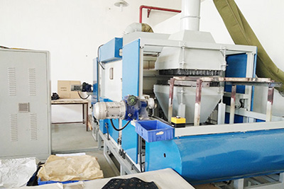Glass tempering machine